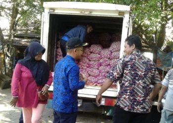 Pedagang Pasar Kranggot Kompak Kembalikan Bawang Dari Disperindag Banten