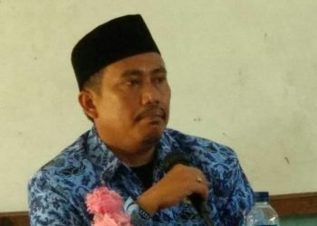 Camat Minta Masyarakat Siram Proyek Jalan yang Berdebu