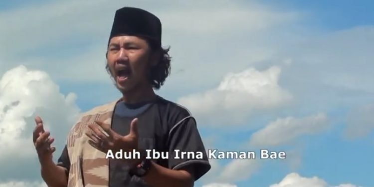 Pemuda Ini Bikin Lagu Tentang Jalan Rusak di Pandeglang