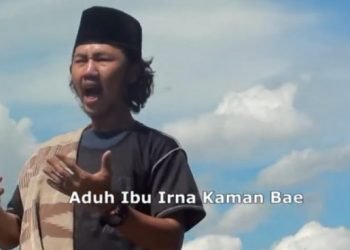Pemuda Ini Bikin Lagu Tentang Jalan Rusak di Pandeglang