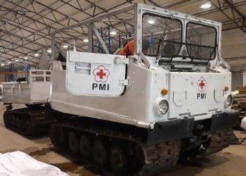 Bantu Penanggulangan Bencana di Banten, PMI Turunkan Amfibi Hagglunds