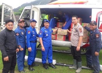 Sulitnya Medan, Polda Banten Distribusi Logistik Melalui Udara