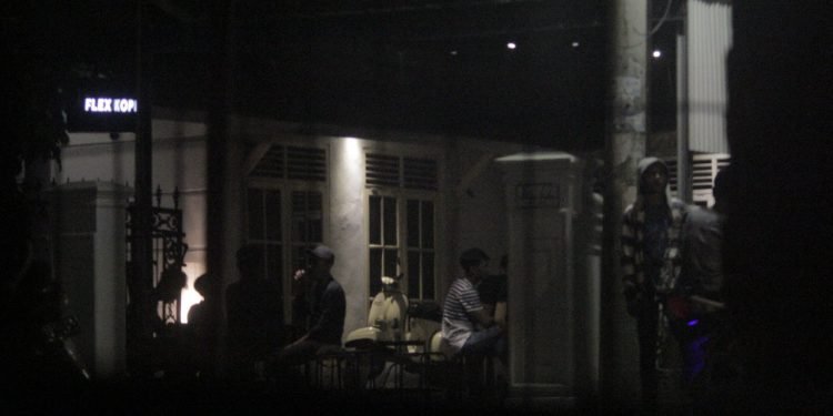 Kerap Dijadikan Tempat Mabuk, Warga Benggala Ancam Tutup Paksa Kafe Ini