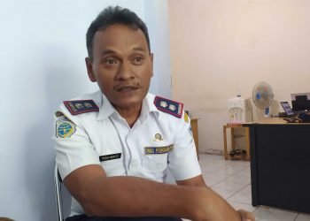 Waduh! Stiker dan Plat Uji KIR di Pandeglang Habis