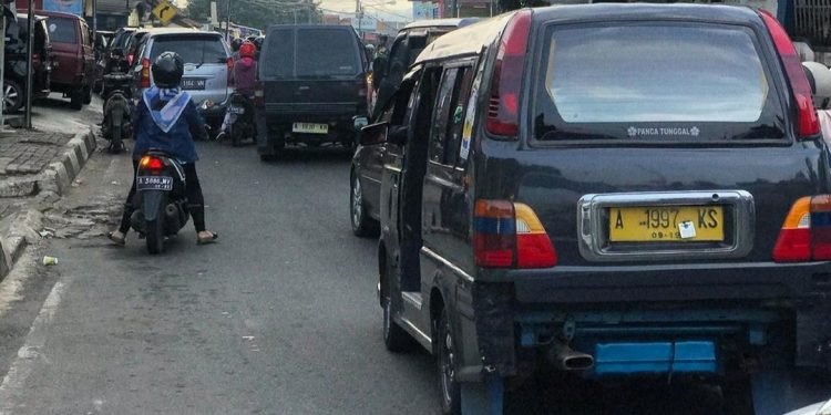 Ini Biang Kemacetan di Pandeglang