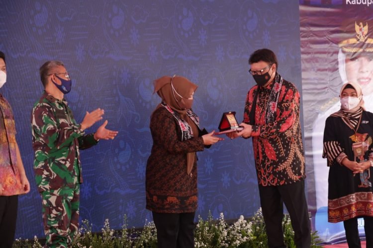 Berarsitektur Badak Cula Satu, MPP Pertama di Banten Diresmikan   