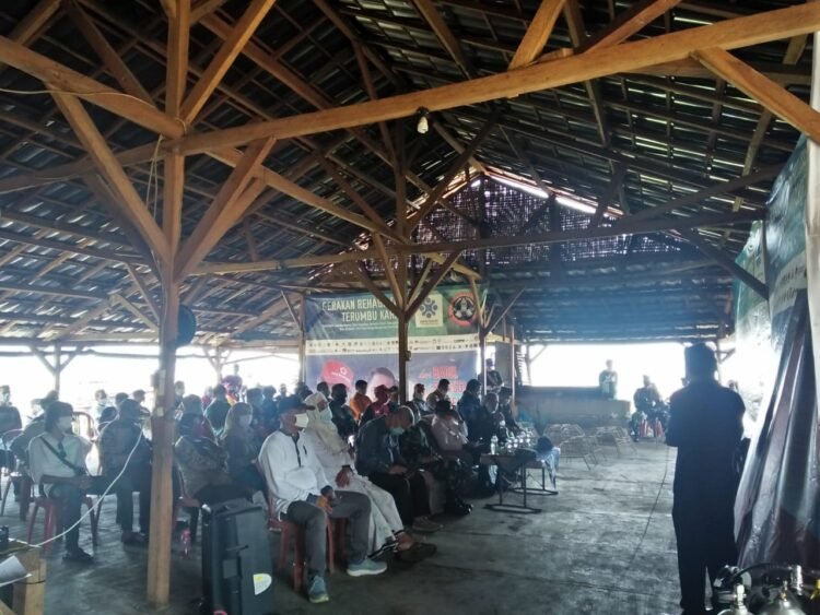 Gerakan Rehabilitasi Terumbu Karang Banjir Pujian