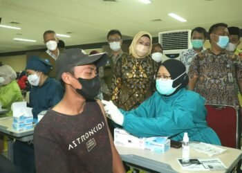 Target Tuntas Desember, Bupati Serang Optimalisasi Vaksinasi Massal