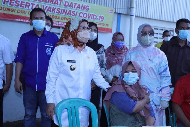 Bupati Serang Pastikan Pelayanan Vaksinasi untuk Semua