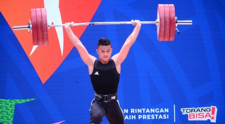 Atlet Angkat Besi Kota Serang Sumbang Emas Banten di PON XX Papua