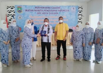 Wali Kota Cilegon Minta Pengusaha Wanita Bantu Perekonomian Masyarakat
