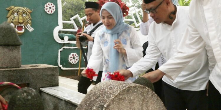 Bupati Serang Ziarah ke Makam Sultan Maulana Hasanudin dan Brigjen KH Syam’un